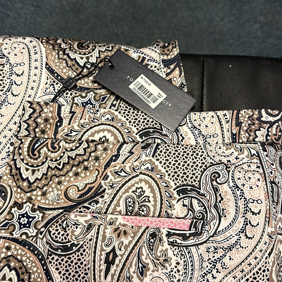 Tommy Hilfiger size 8 paisley print slacks. - Picture 5 of 8